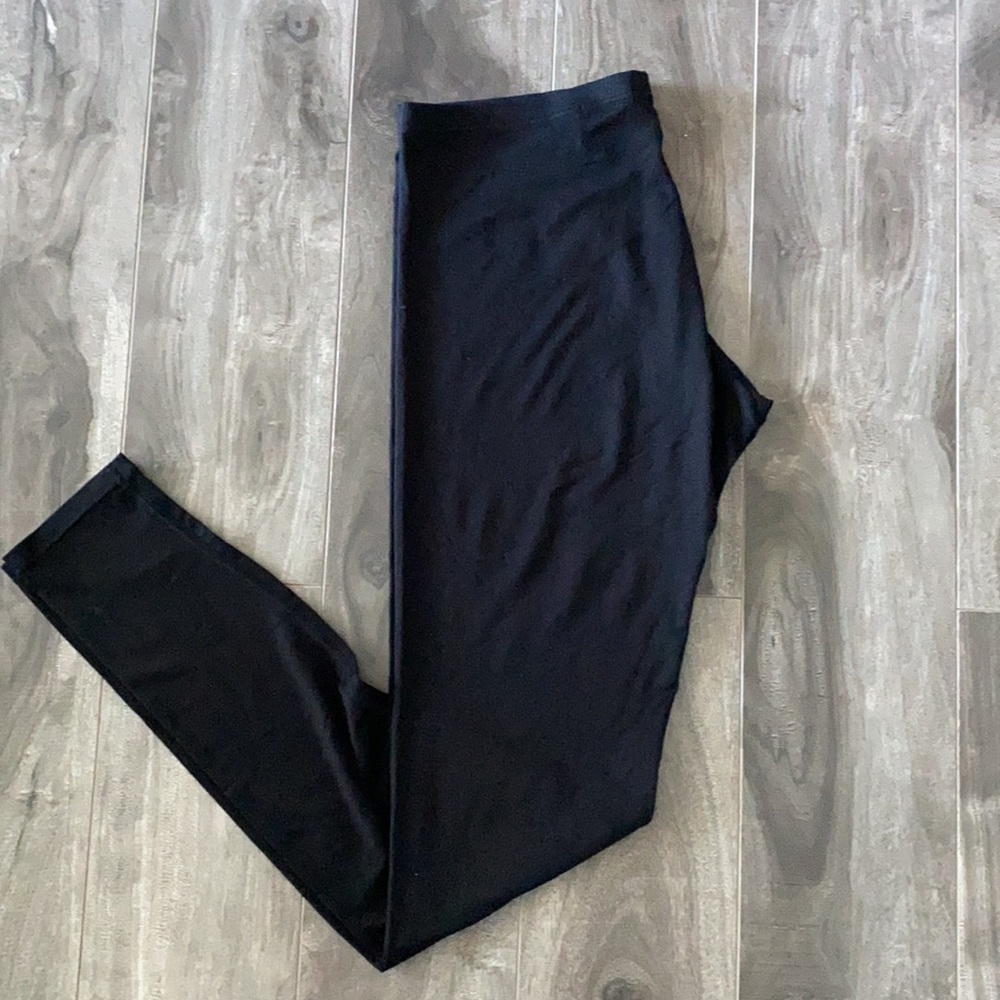 Women’s Uniqlo HEATTECH thin leggings
